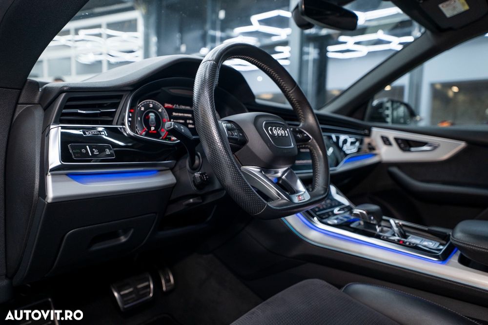 Audi Q8 - 6