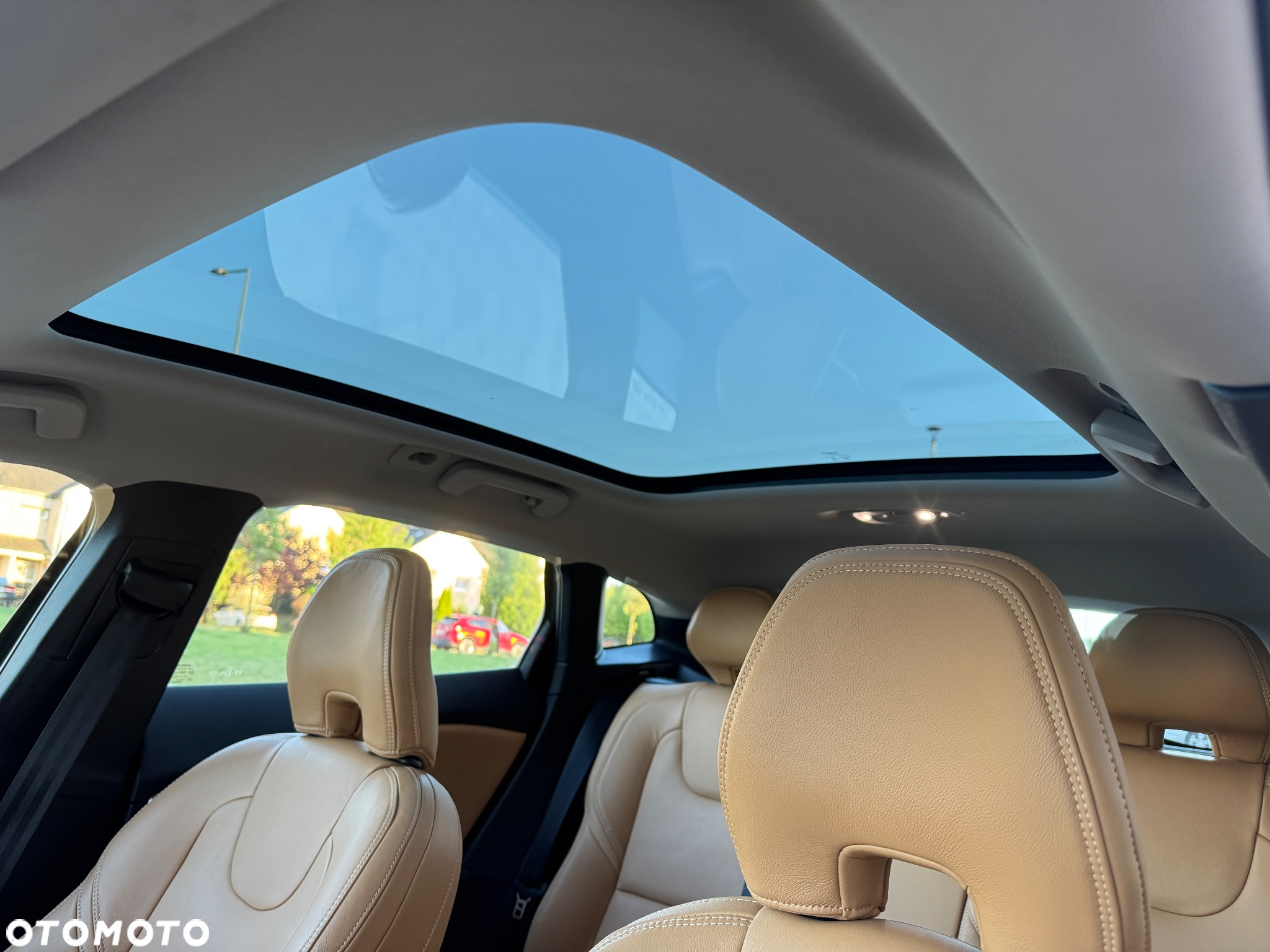 Volvo V40 Cross Country T3 Geartronic Momentum - 34