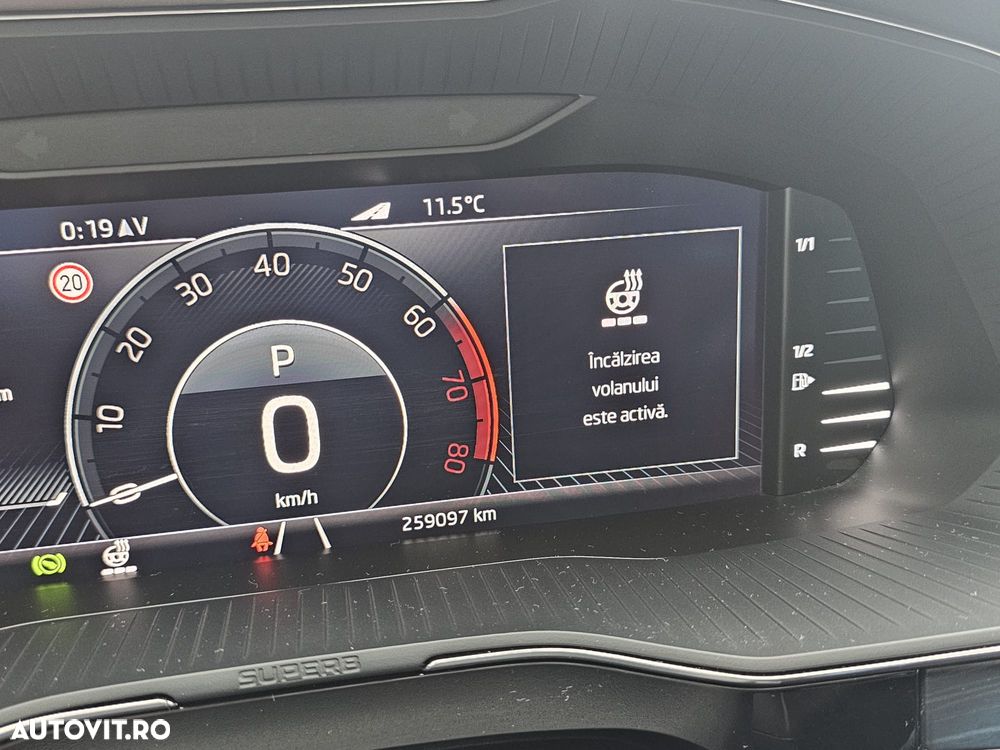 Skoda Superb 1.4 TSI iV DSG Sportline - 30