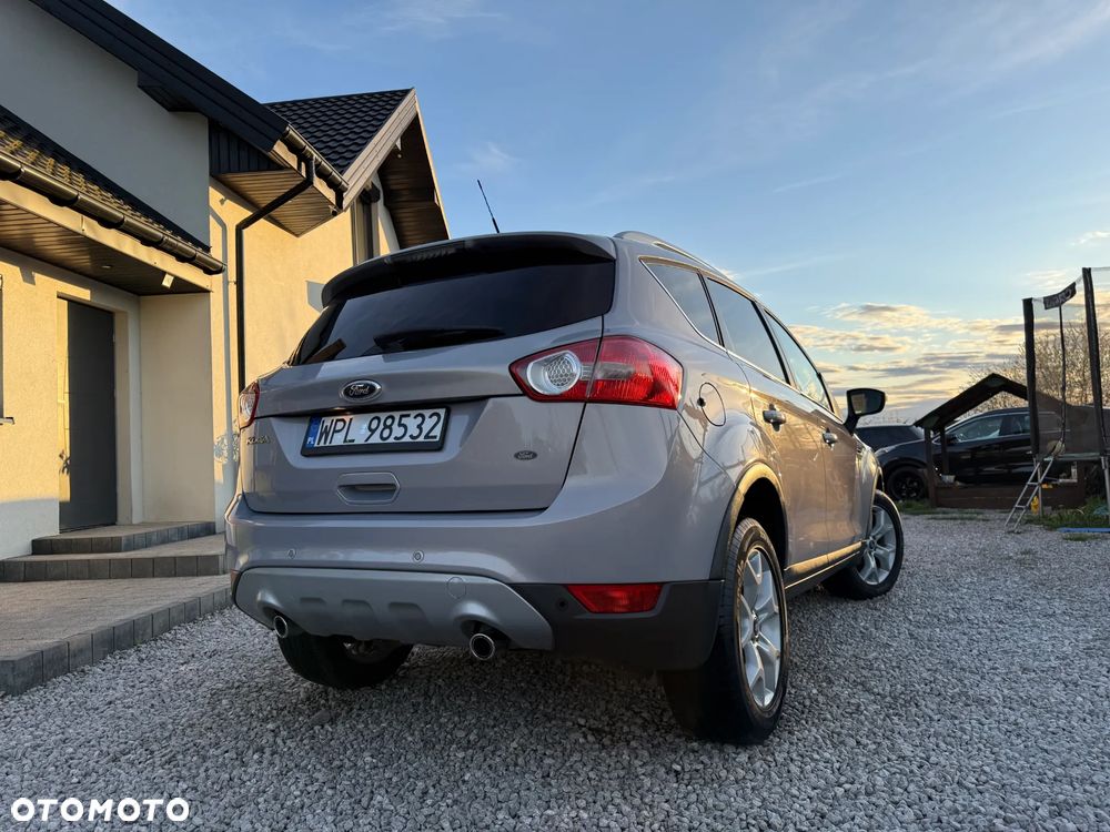 Ford Kuga 2.0 TDCi 2x4 Titanium - 2