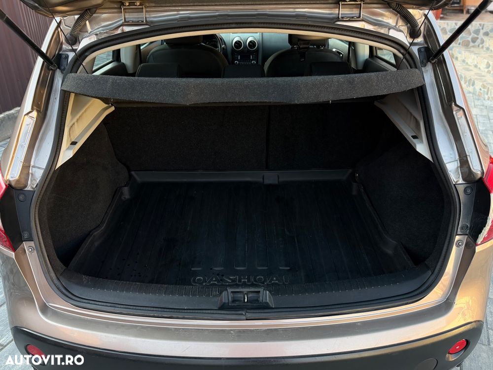 Nissan Qashqai 1.6 DCI 4 x 4 DPF Start/Stop tekna - 14