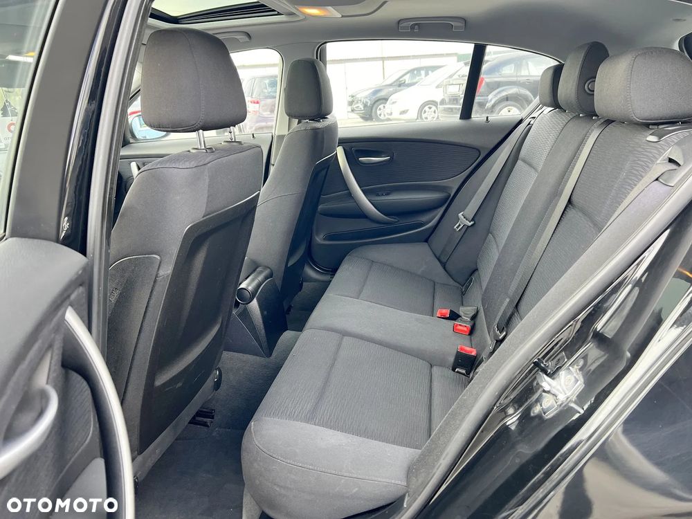 BMW Seria 1 118d - 12