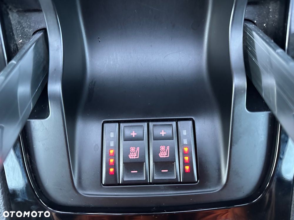 Ford S-Max 2.0 TDCi DPF Titanium X - 31