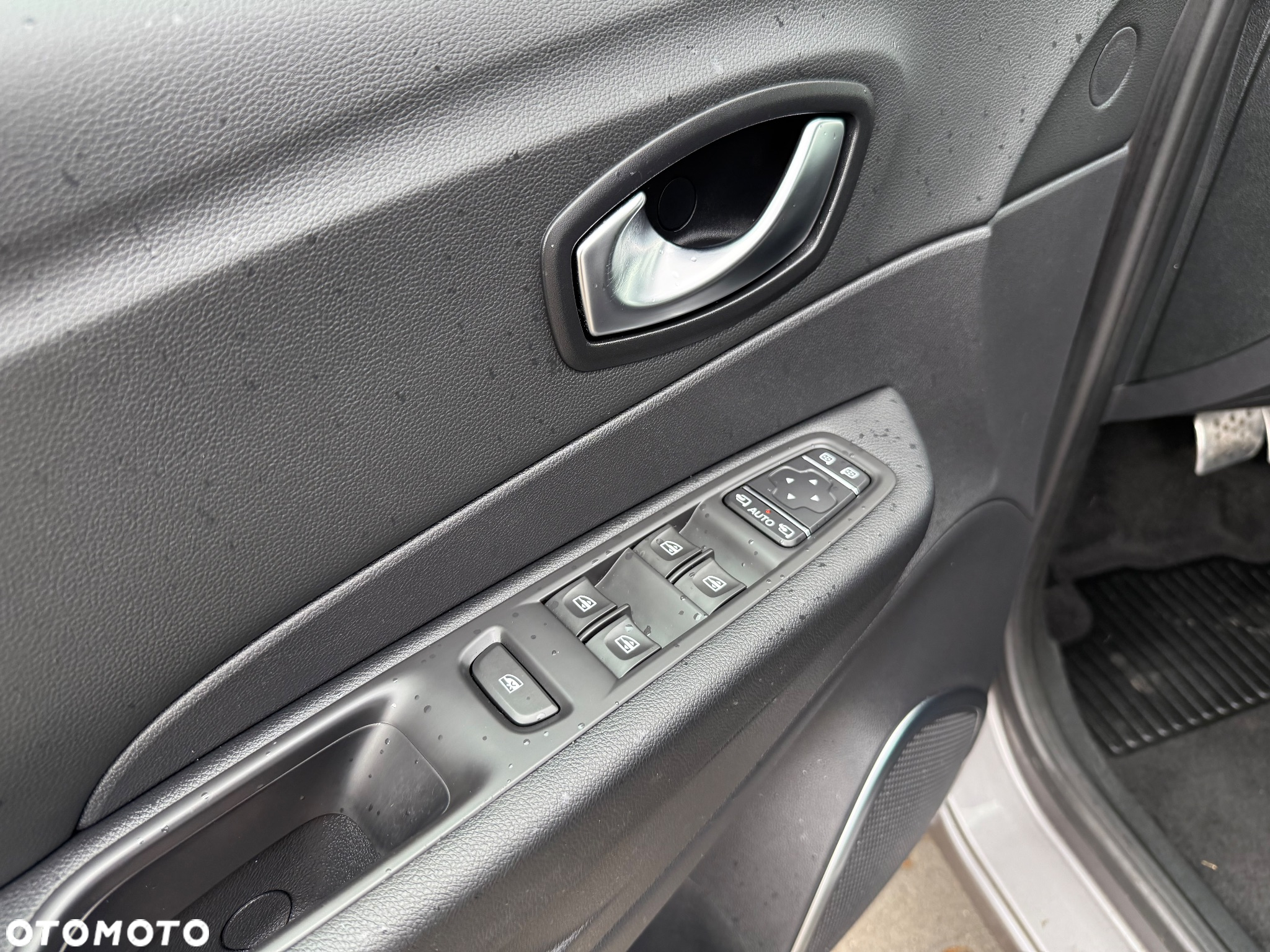 Renault Captur ENERGY TCe 120 EDC Bose Edition - 17