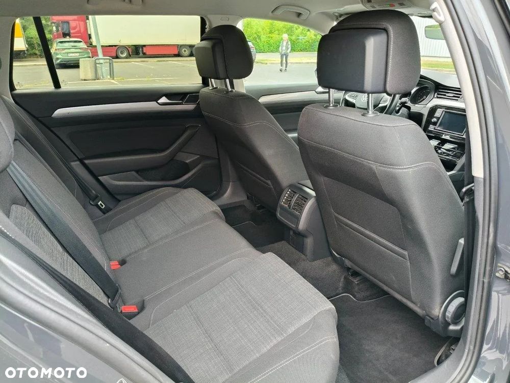 Volkswagen Passat 1.5 TSI EVO Business DSG - 12