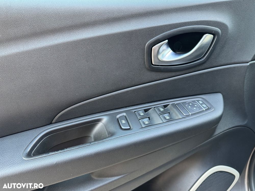 Renault Captur dCi EDC Intens - 11