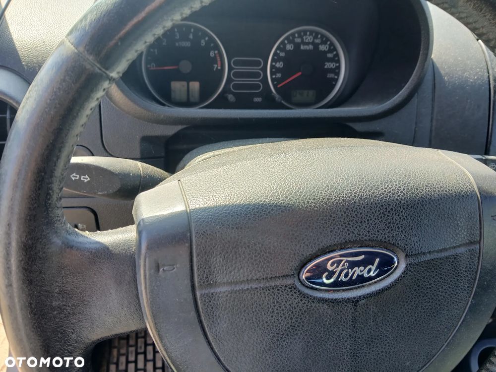 FORD FUSION 02  fotel fotele kanapa deska kokpit podsufitka boczek boczki klamka podłokietnik - 4