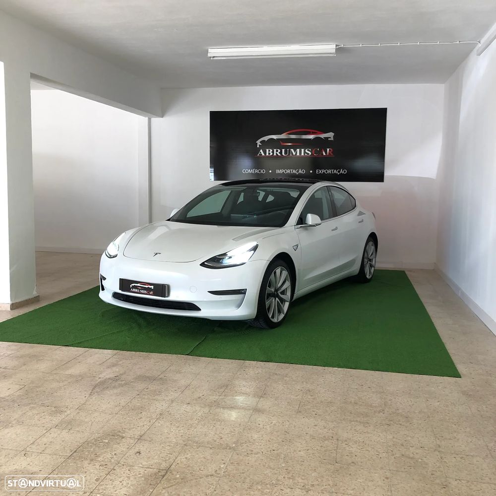 Tesla Model 3 Long-Range Dual Motor AWD - 1