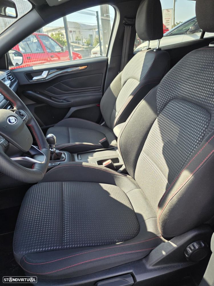 Ford Focus 1.0 EcoBoost MHEV ST-Line - 5