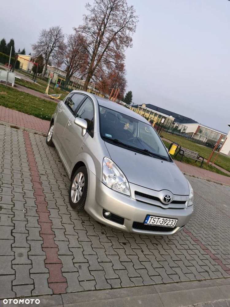 Toyota Corolla Verso 2.0 D-4D Prestige 7os - 3