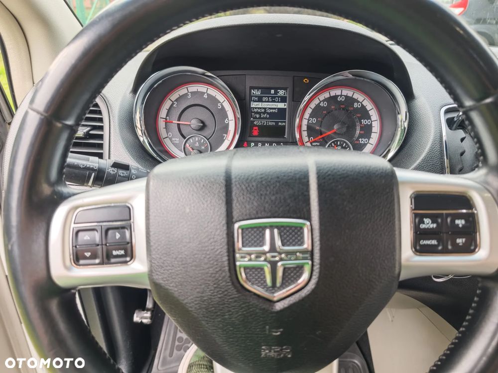 Dodge Grand Caravan - 7