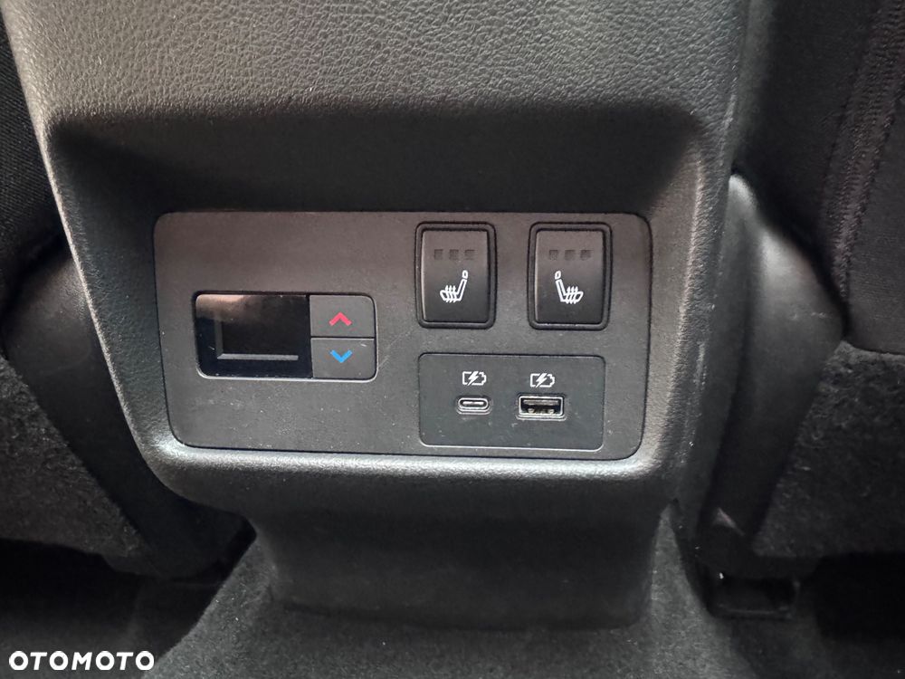 Nissan X-Trail 1.5 VC-T e-POWER N-Trek e-4ORCE 7os - 30