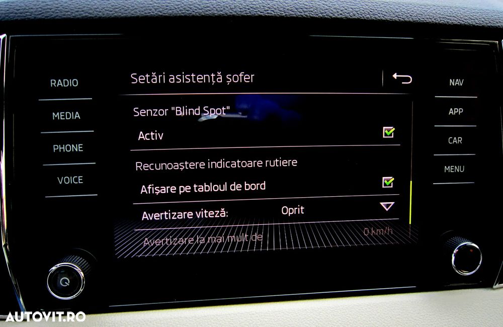 Skoda Karoq 1.5 TSI ACT DSG Style - 11