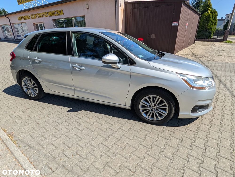 Citroën C4 HDi 90 Attraction - 9
