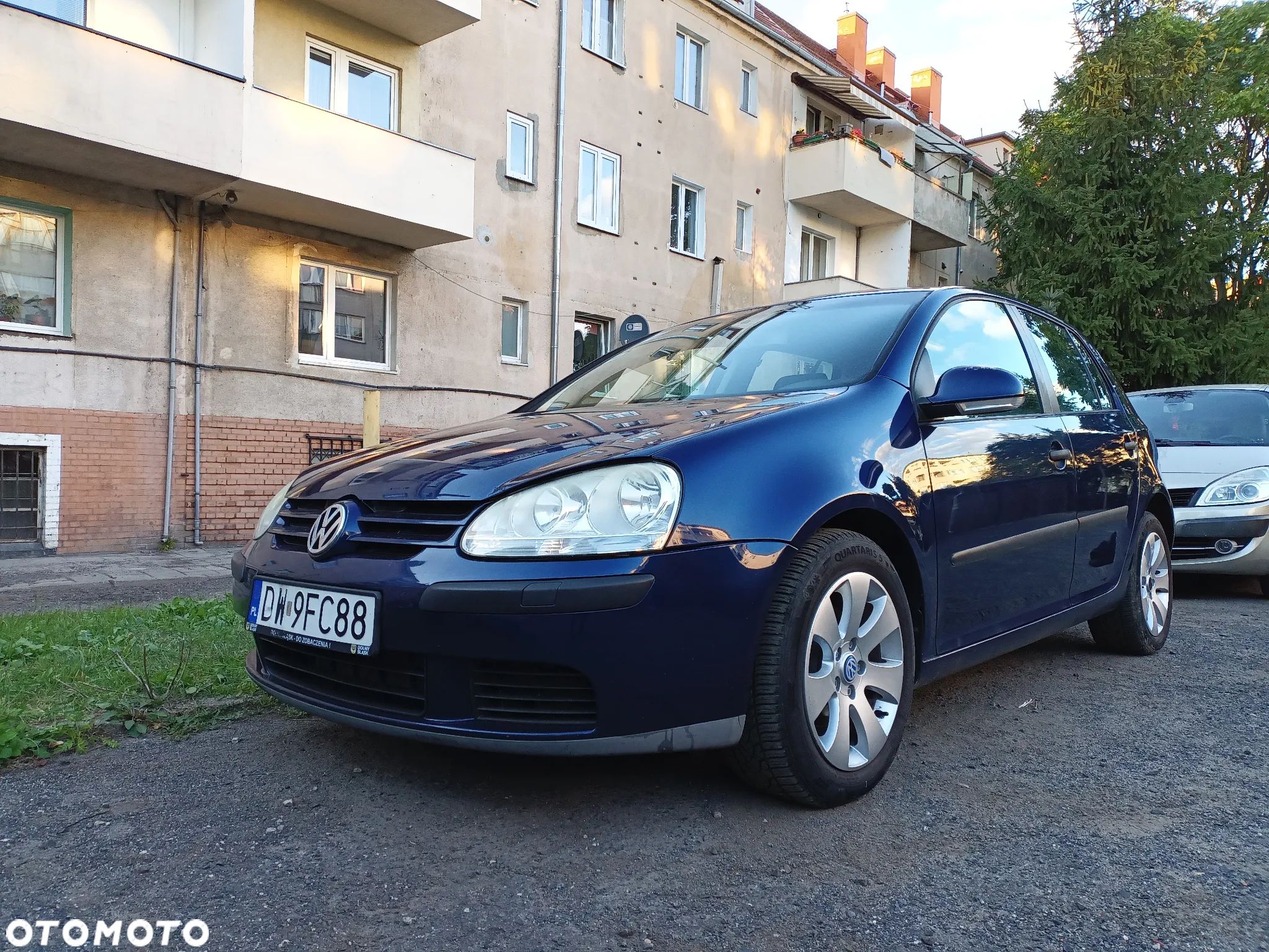 Volkswagen Golf - 1
