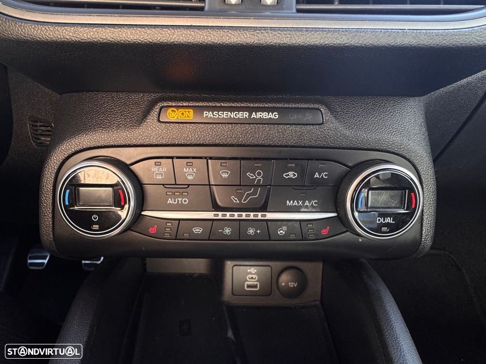 Ford Focus 1.0 EcoBoost MHEV ST-Line X - 18