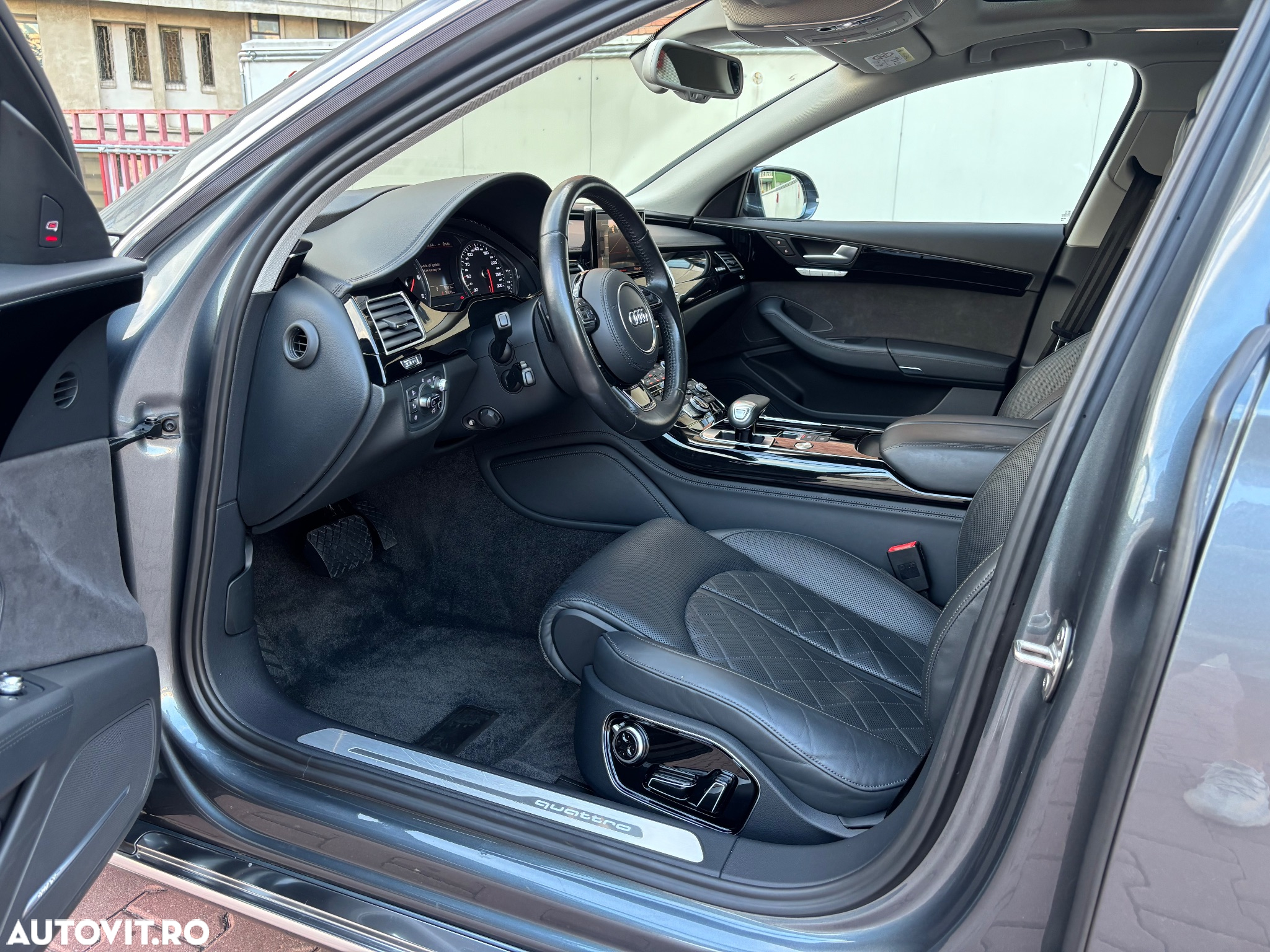 Audi A8 3.0 TDI DPF clean diesel quattro tiptronic - 40