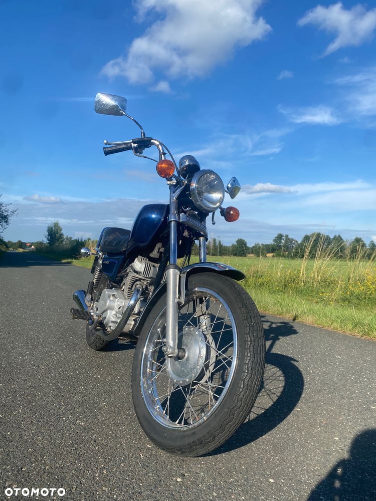 Honda CM - 2