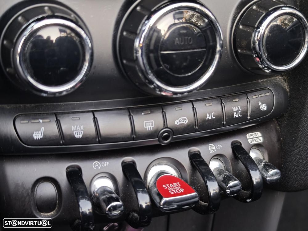 MINI Cabrio Cooper Auto - 32