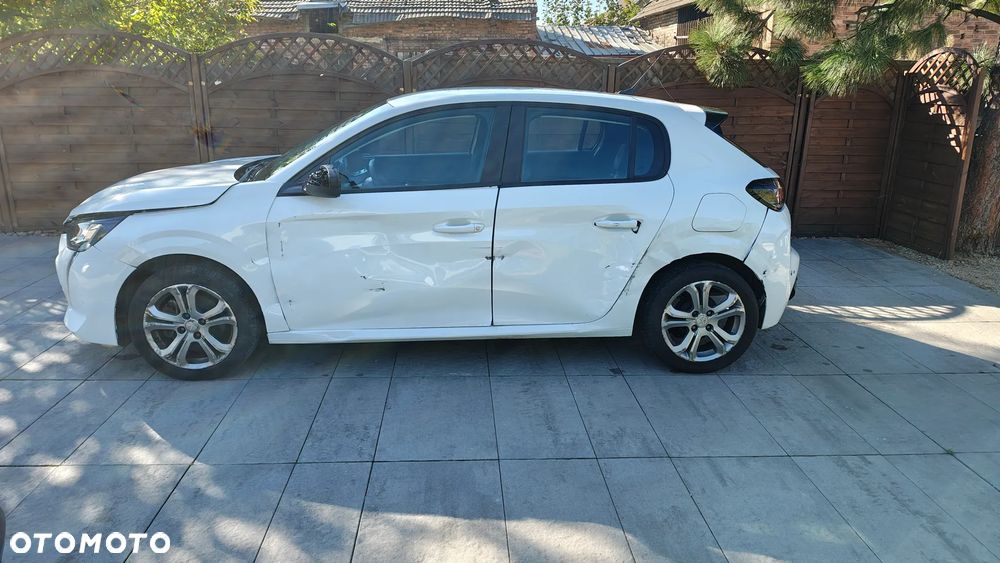 Peugeot 208 - 4