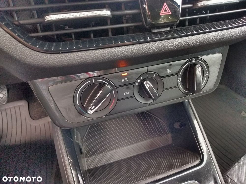 Skoda Fabia - 23
