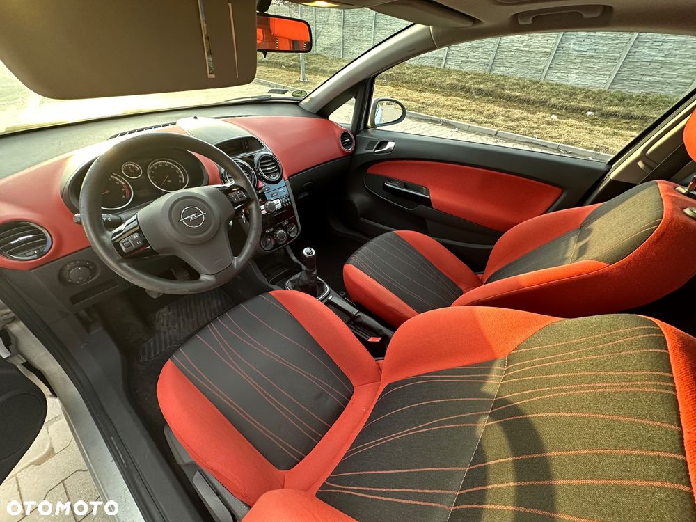 Opel Corsa 1.2 16V Sport - 4