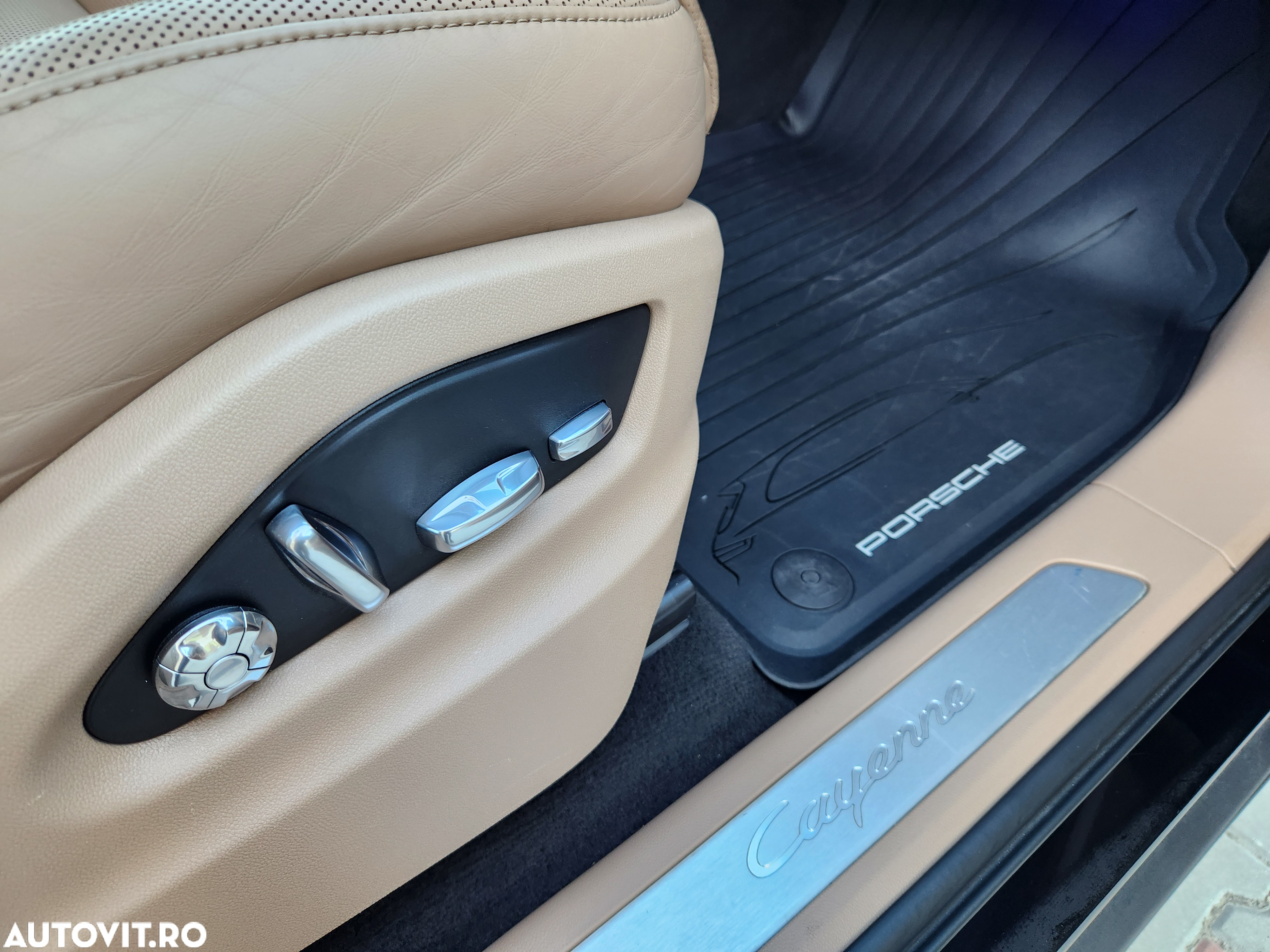 Porsche Cayenne - 11
