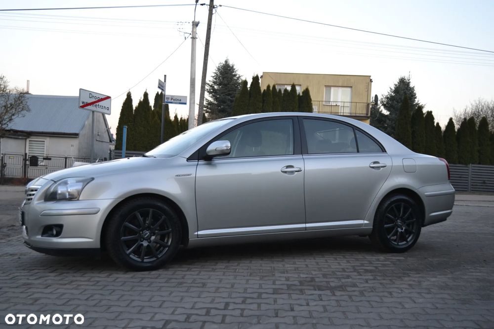 Toyota Avensis 2.0 VVT-i Executive - 5