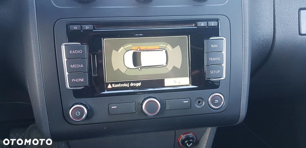 Volkswagen Touran 1.6 TDI DPF BlueMotion Technology DSG Cup - 25