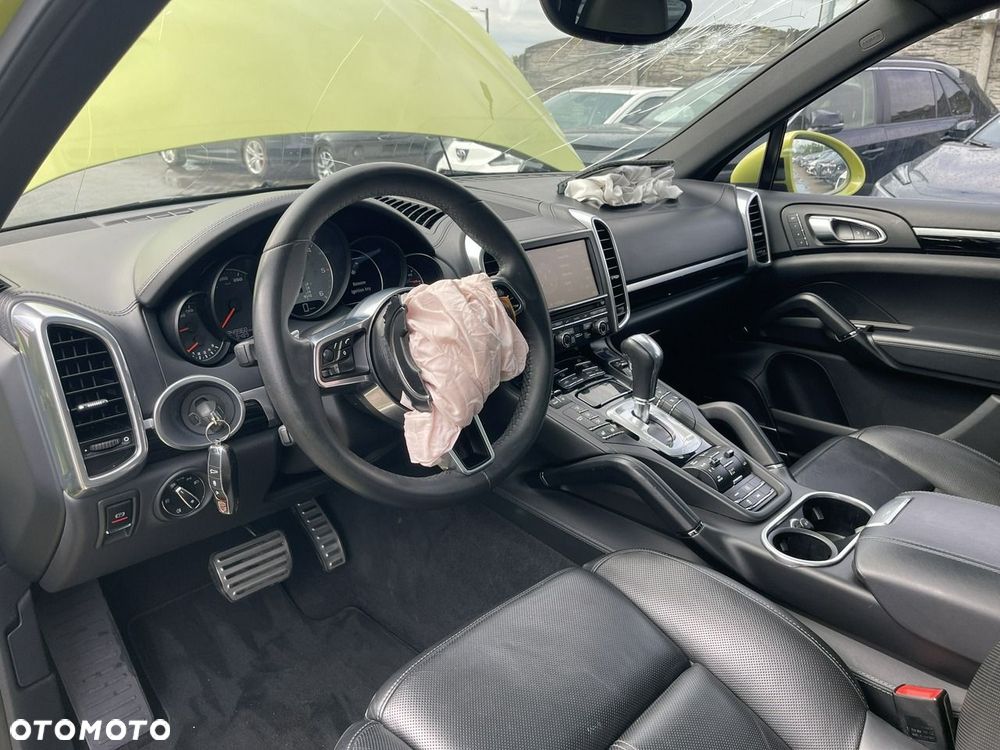 Porsche Cayenne S Diesel Platinum Edition - 9