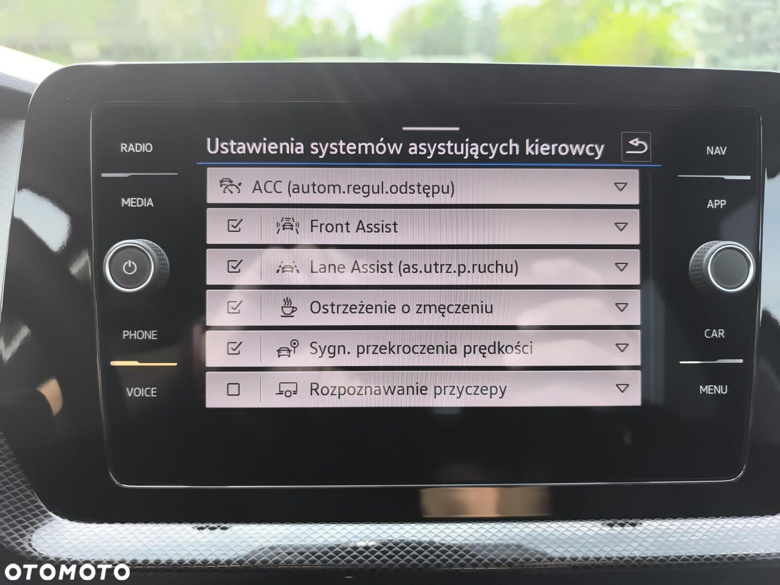 Volkswagen T-Cross - 37