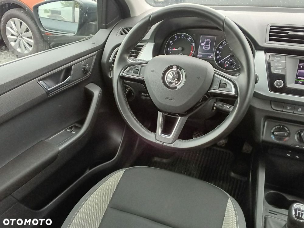 Skoda Fabia - 11