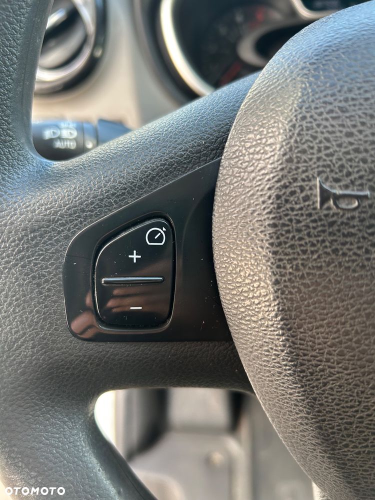 Nissan NV300 - 18