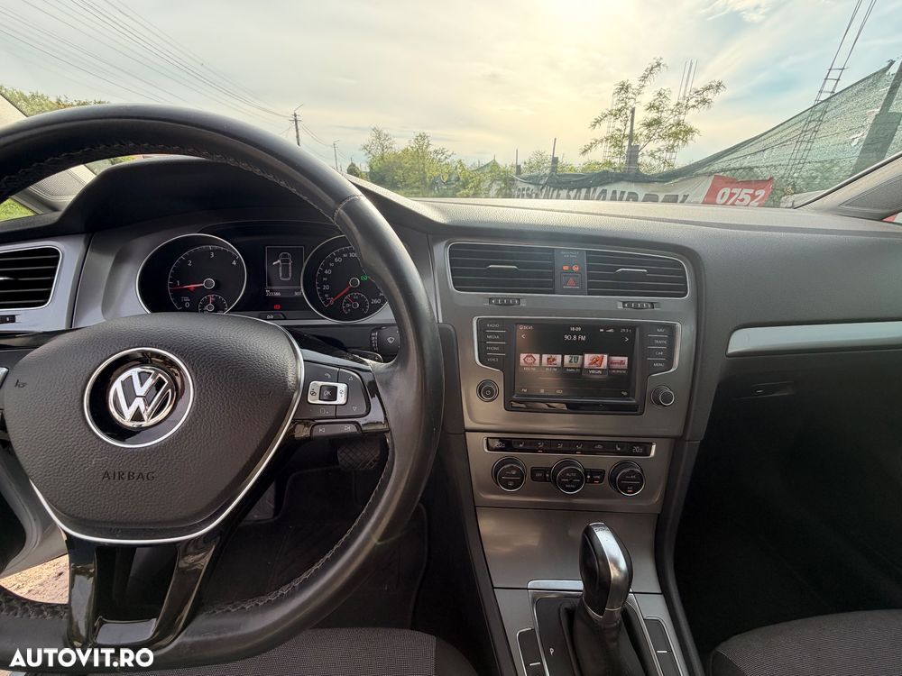 Volkswagen Golf 1.6 TDI DPF BMT DSG Trendline - 11