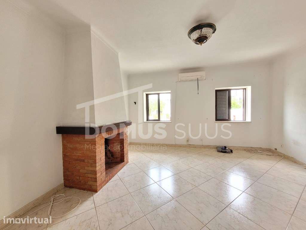Moradia T5 localizada em zona central da cidade De Faro - Grande imagem: 3/23