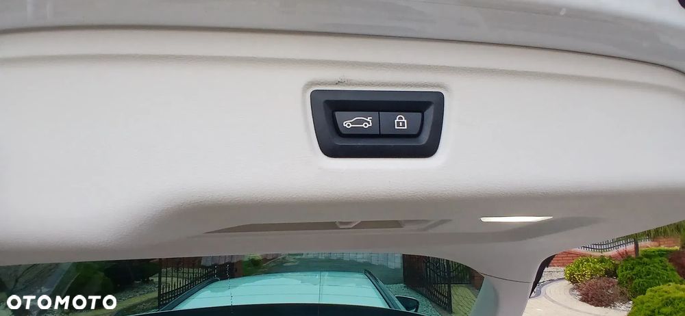 BMW Seria 3 320d Luxury Line - 16