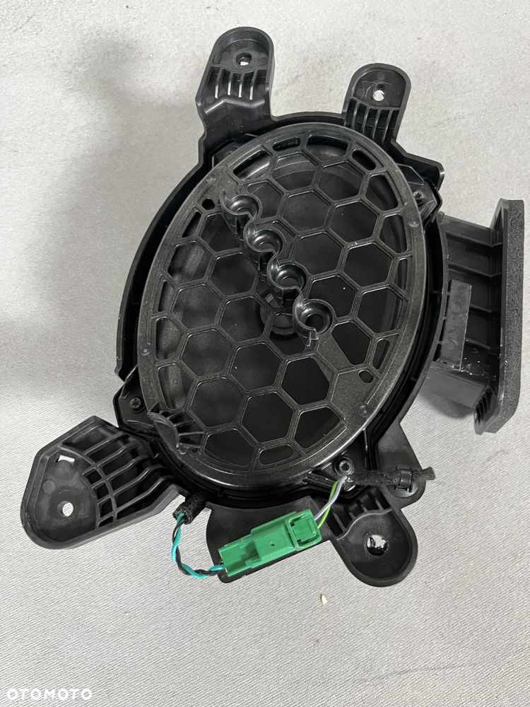Głośnik subwoofer Ford Kuga MK3 - 2