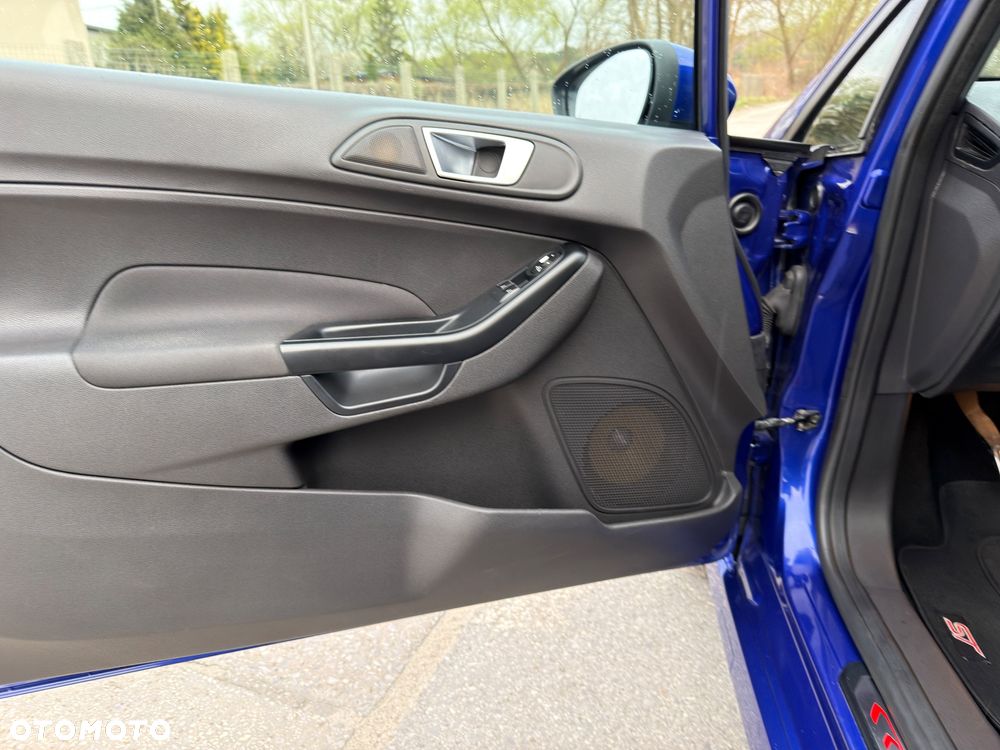 Ford Fiesta 1.6 EcoBoost ST - 23