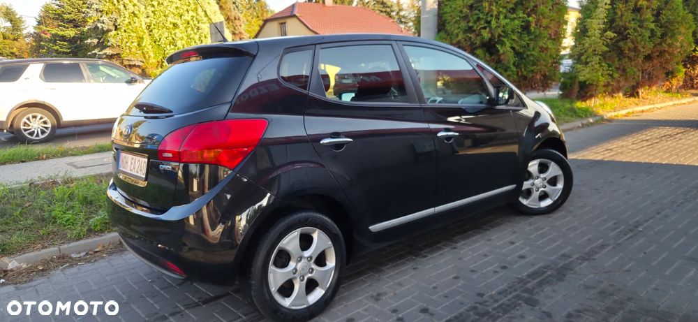 Kia Venga 1.6 CRDi 128 Dream Team Edition - 17