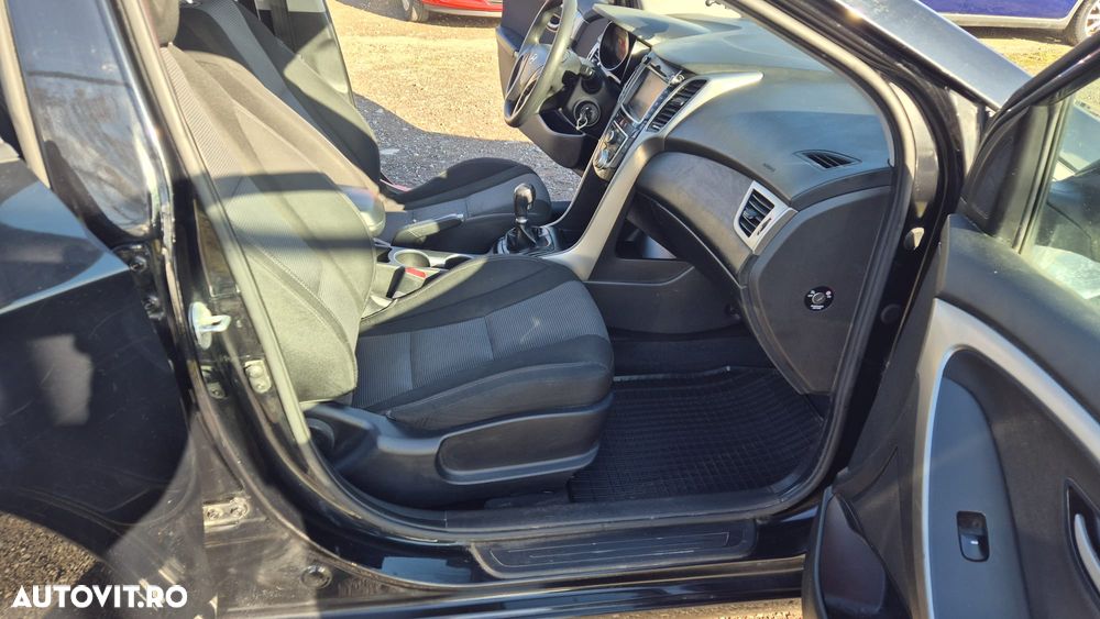 Hyundai i30 i30cw 1.4 CRDi Classic - 9