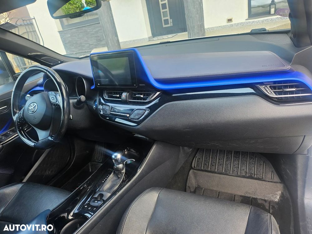 Toyota C-HR - 14