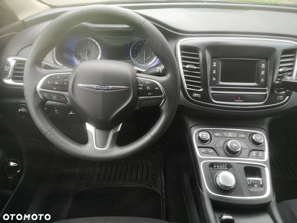 Chrysler 200 - 17