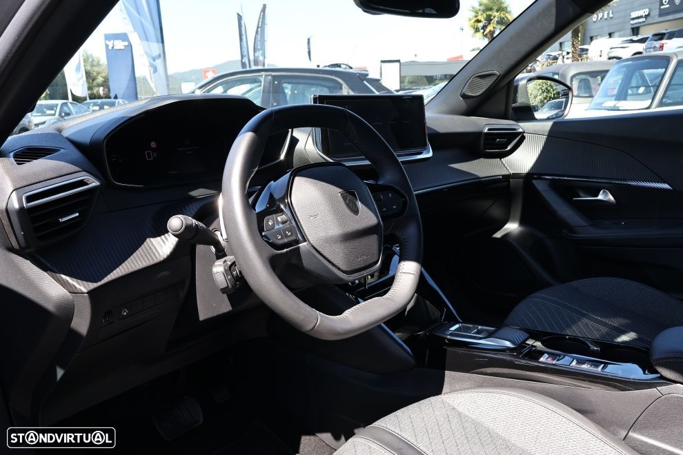 Peugeot 2008 1.2 Hybrid Allure e-DCS6 - 16
