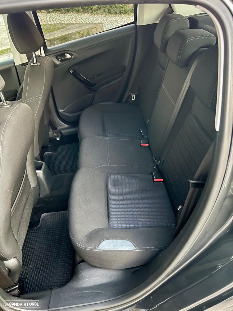 Peugeot 208 1.2 VTi Allure - 11