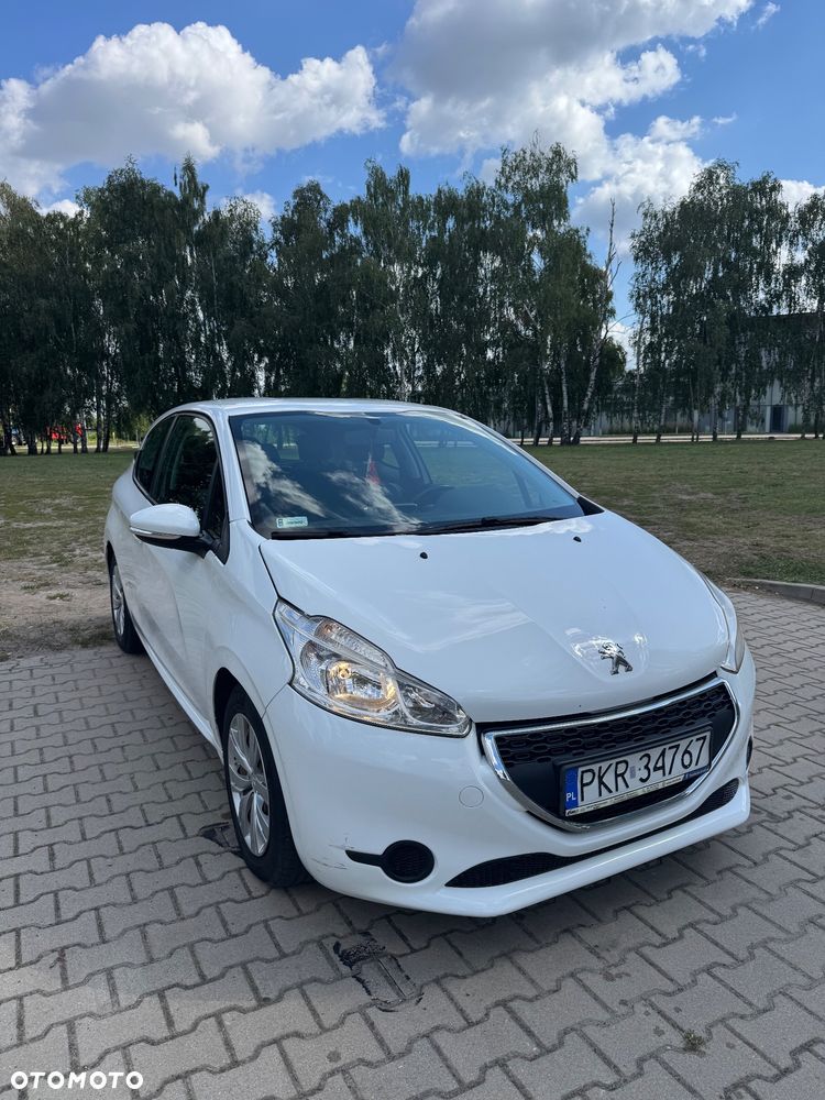 Peugeot 208 - 4