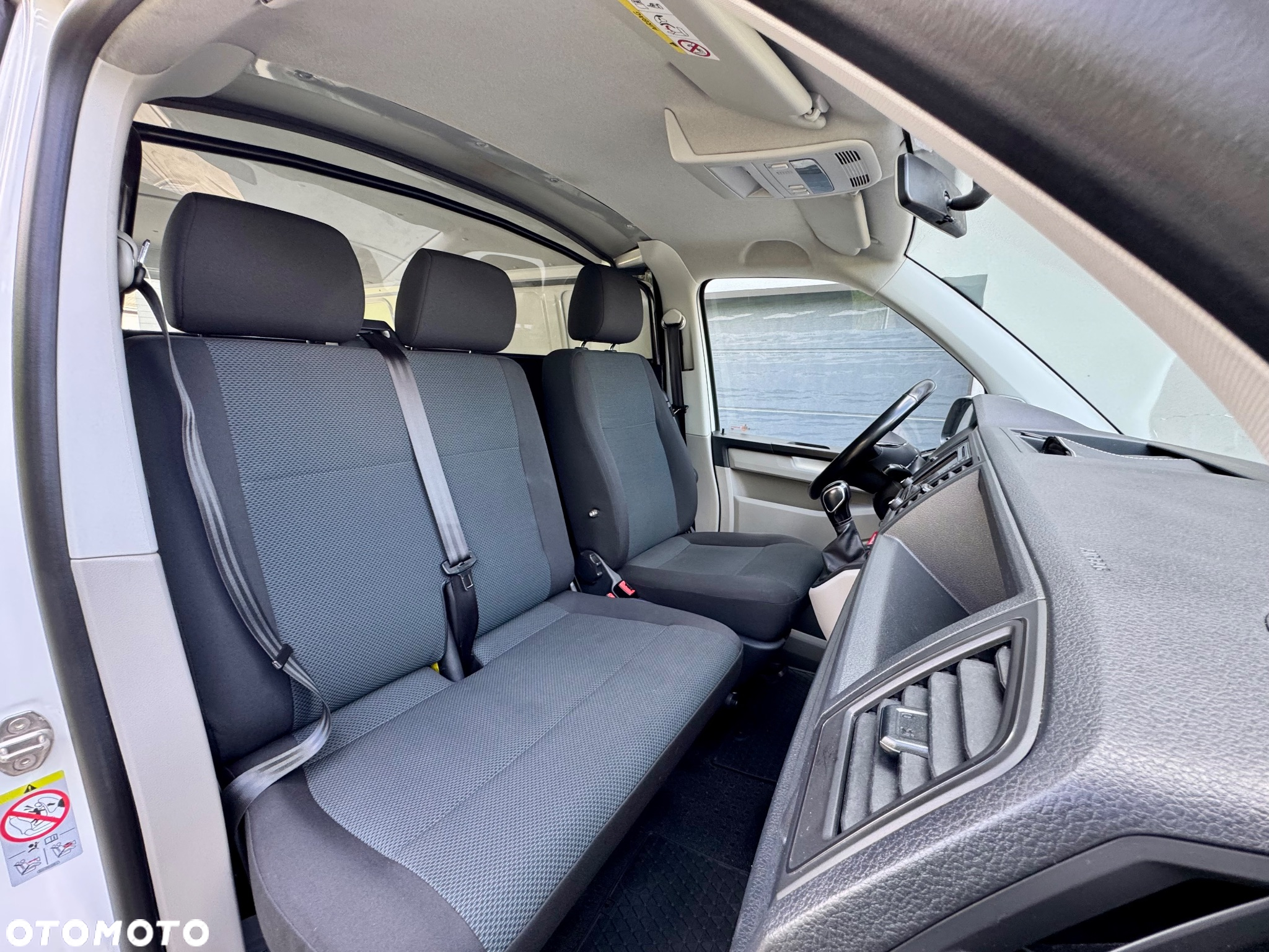 Volkswagen Transporter T6 automat DSG podwójne drzwi z obu stron Faktura VAT 23% kamera klimatyzacja podgrzewane siedzenia czujniki VW T6 webasto brutto drzwi x2 2.0 TDI 110KW 150KM skrzynia biegów automatyczna export - 21