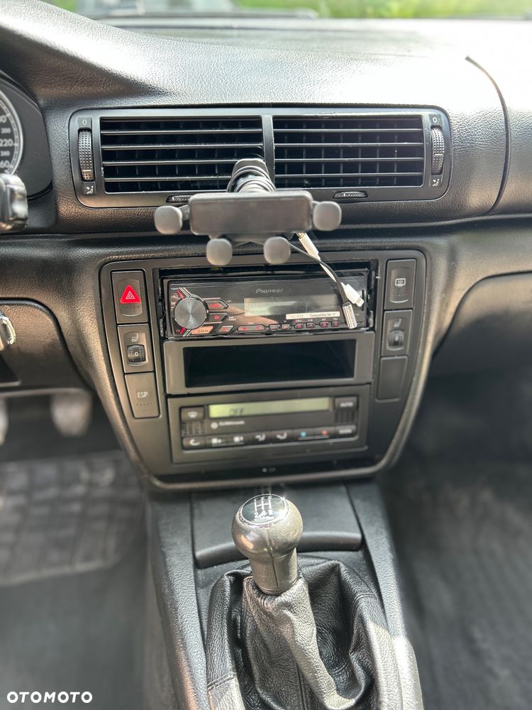 Volkswagen Passat 1.9 TDI Comfortline - 17