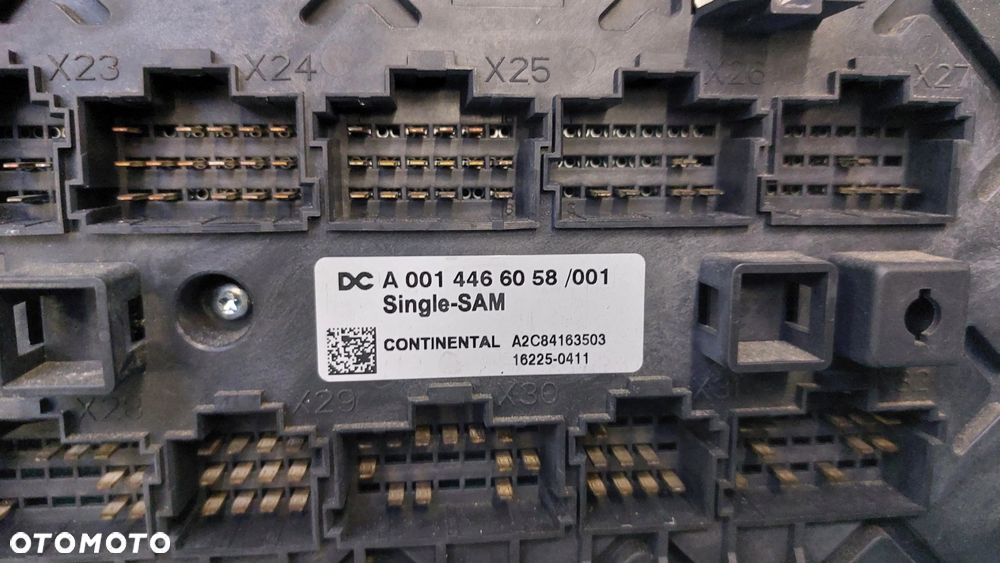 MERCEDES ACTROS MP4 EURO 6 SKRZYNKA BEZPIECZNIKÓW SAM - 3