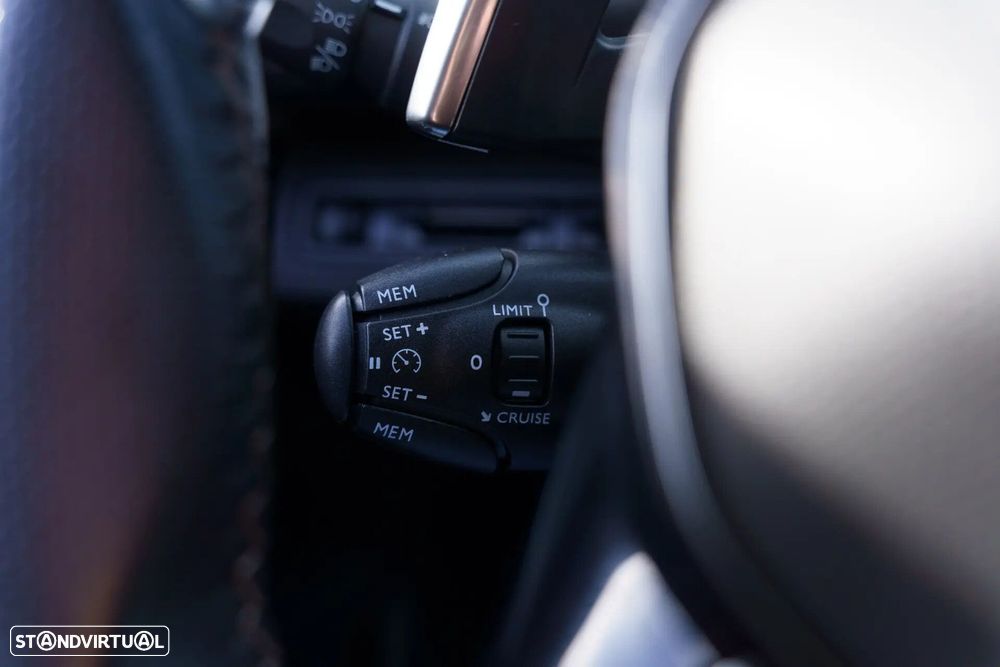 Peugeot 3008 BlueHDi 130 Stop & Start EAT8 GT Pack - 25