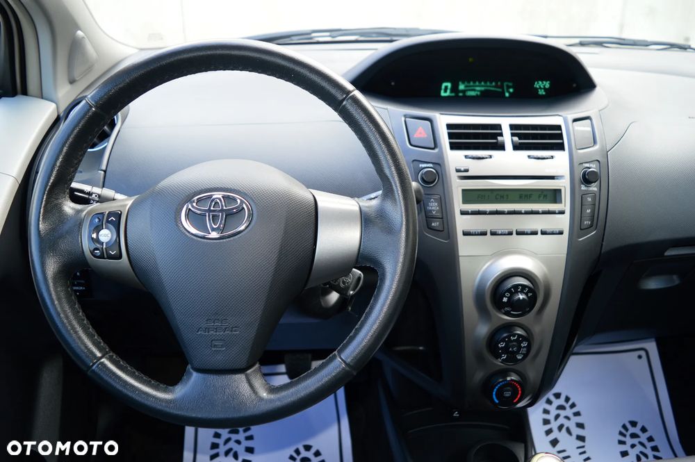 Toyota Yaris 1.33 VVT-i Cool+ - 16